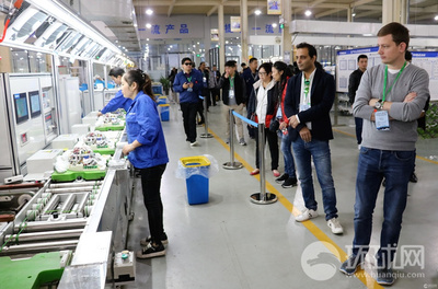 多國旅行商深入智能馬桶工廠 體驗(yàn)&ldquo;臺(tái)州智造&rdquo;獨(dú)特魅力